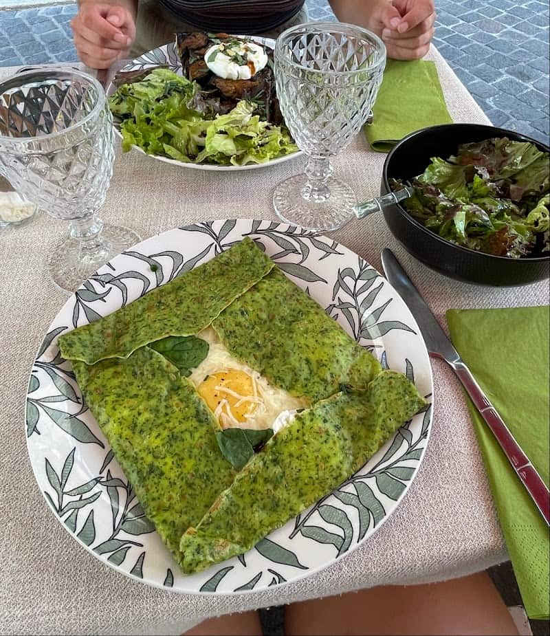 Restaurant CASSIS ET ROMARIN à Cassis, France