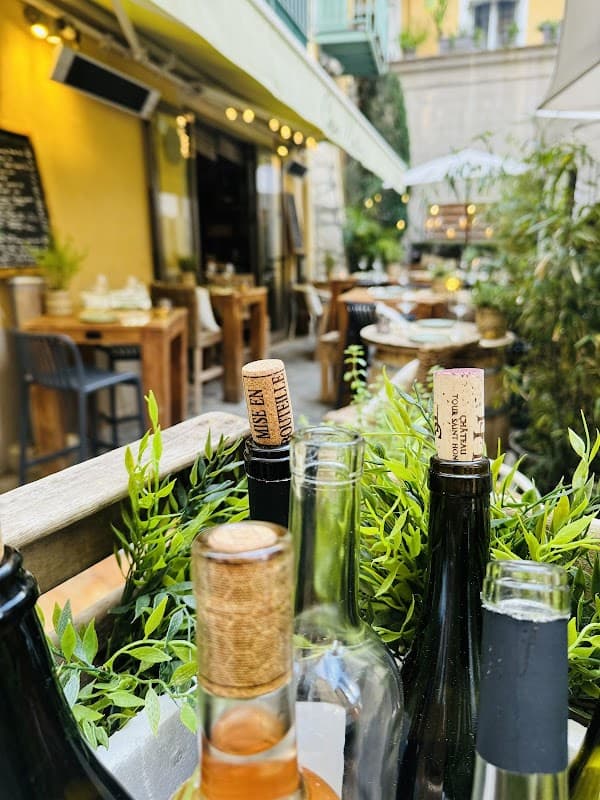Restaurant Cave Nature à Villefranche-sur-Mer, France