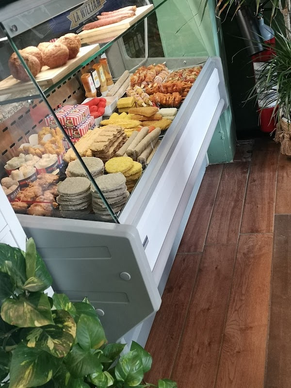 Restaurant C’dame’S friterie à Bertrix, Belgique