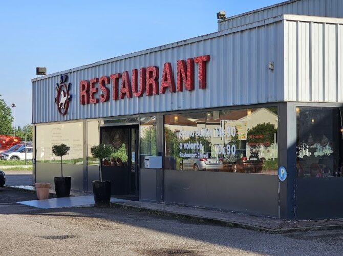 Cheval restaurant chinois à Pont-à-Mousson, France