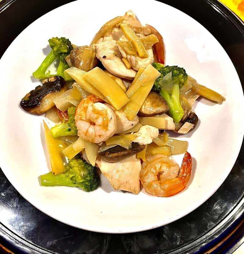 Cheval restaurant chinois à Pont-à-Mousson, France