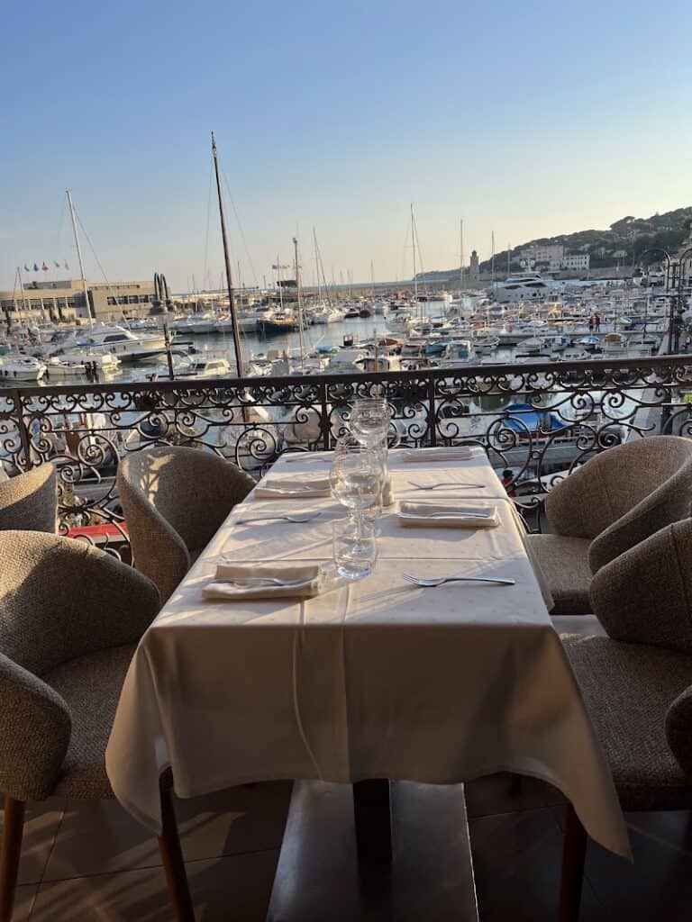 Restaurant Chez Gilbert à Cassis, France — photo 1