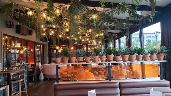 Restaurant Chez nous à Calais, France