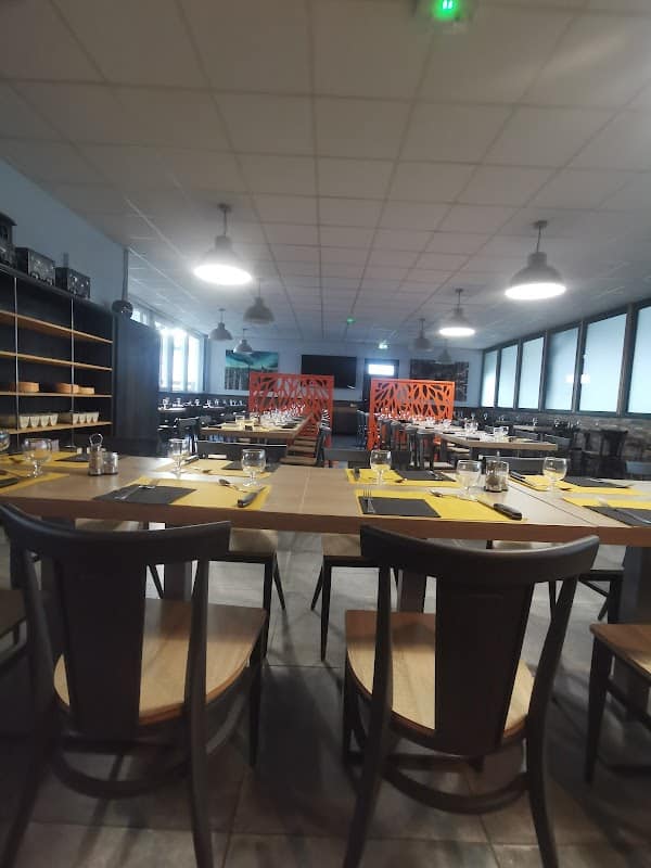 Restaurant CHEZ ROMU à Arpajon-sur-Cère, France