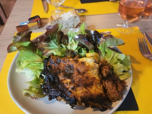 Restaurant CHEZ ROMU à Arpajon-sur-Cère, France