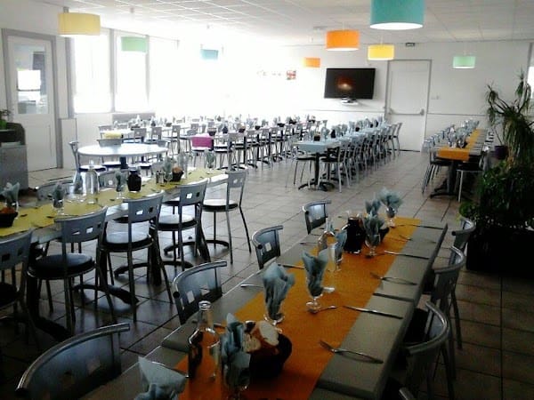 Restaurant CHEZ ROMU à Arpajon-sur-Cère, France