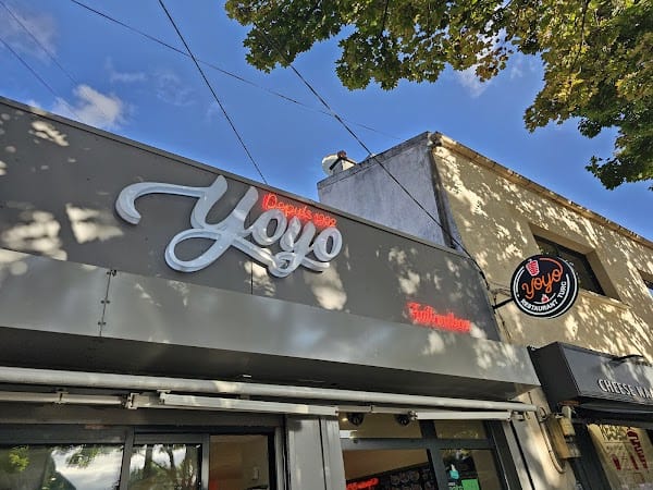 Restaurant Chez Yoyo à Orly, France