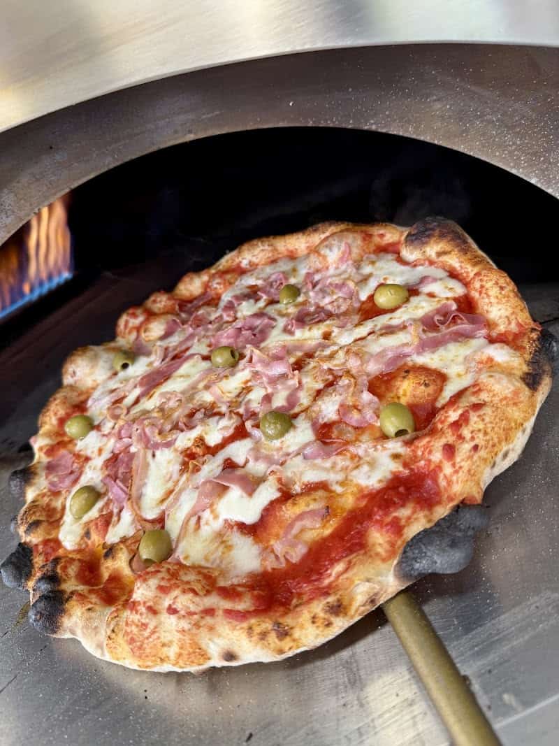 Restaurant Come Da Nonna Foodtruck 🍕🇮🇹🔥 à Mantes-la-Jolie, France