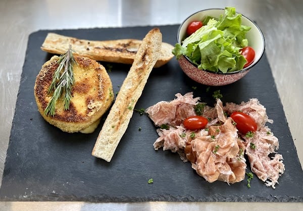 Restaurant Comme à la Maison à Bayonville-sur-Mad, France