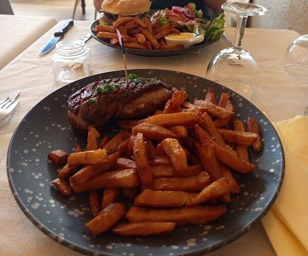 Restaurant Comme à la Maison à Bayonville-sur-Mad, France
