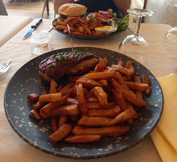 Restaurant Comme à la Maison à Bayonville-sur-Mad, France