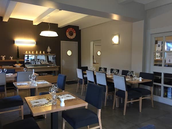 Restaurant Contact Hôtel Auberge du château de joux à La Cluse-et-Mijoux, France