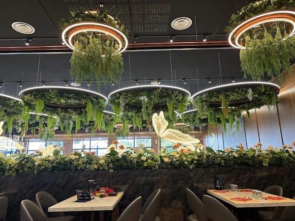 CosMos Restaurant à Puiseux-Pontoise, France