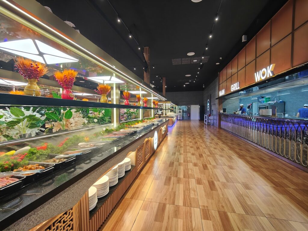 CosMos Restaurant à Puiseux-Pontoise, France