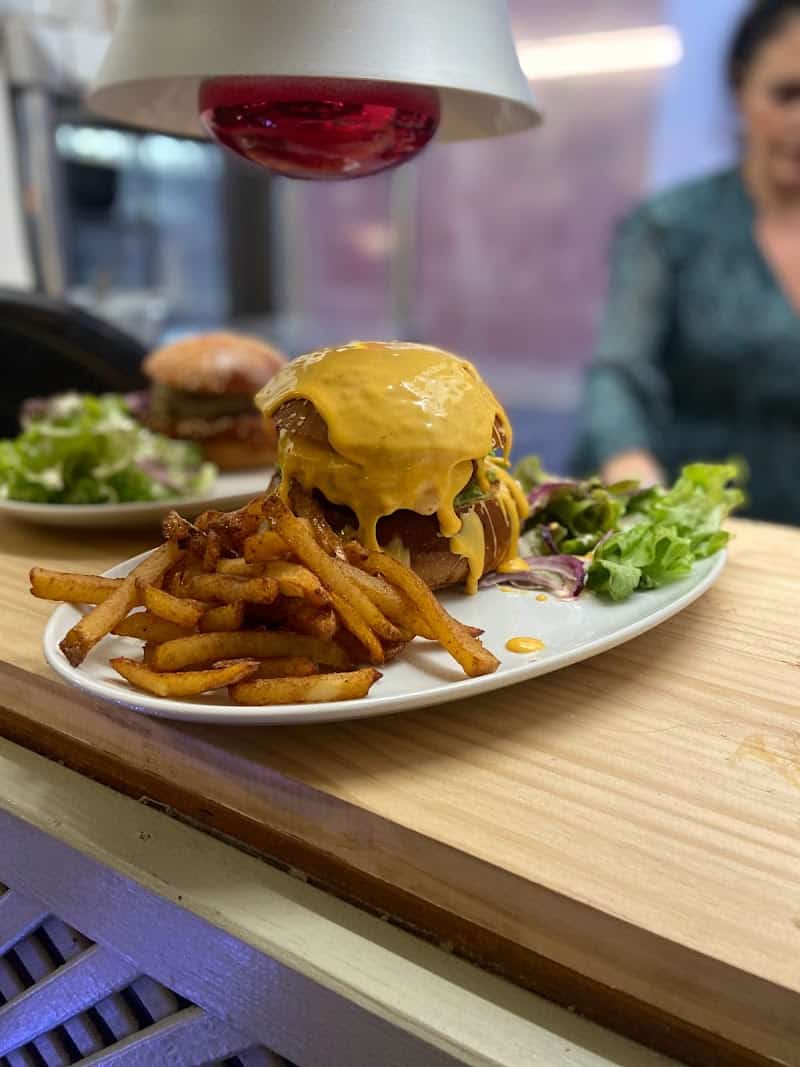 Restaurant Cosy West à Saint-Jean-de-Luz, France