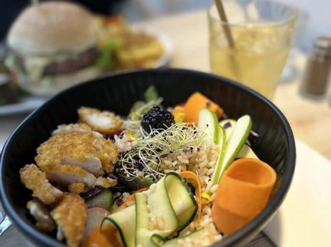 Restaurant Cosy West à Saint-Jean-de-Luz, France