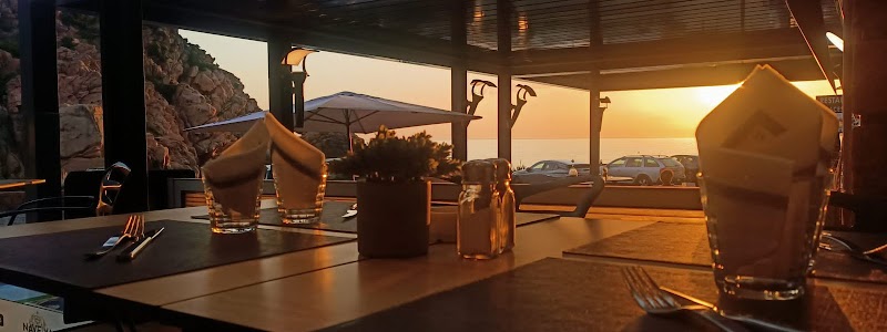 Restaurant Coté place à Ota, France