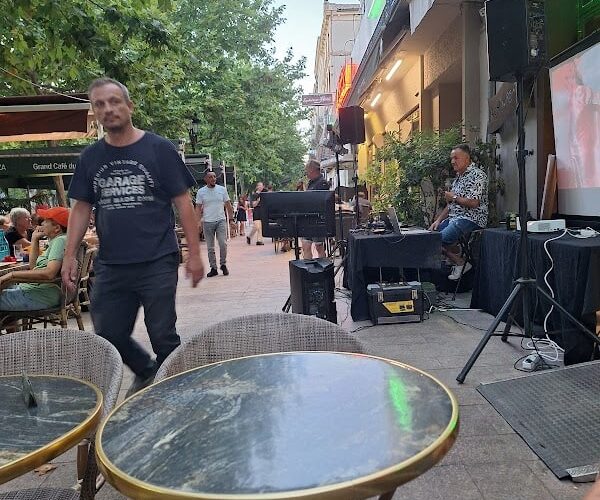Restaurant Couleurs Café à Montélimar, France