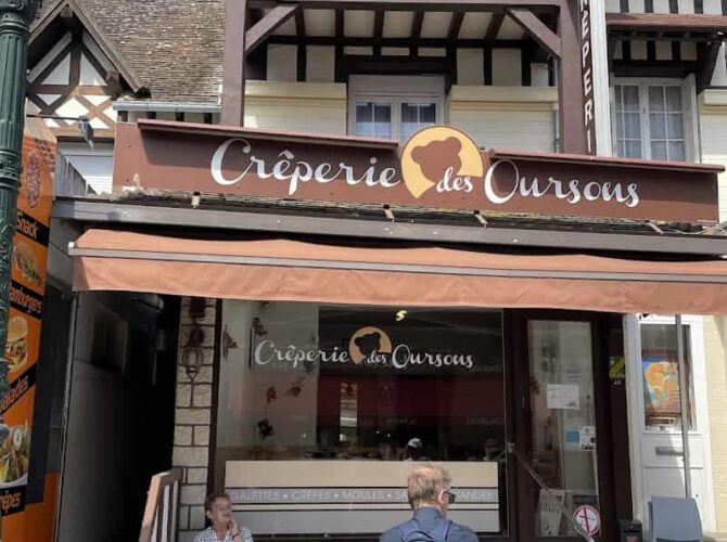 Restaurant Crêperie des Oursons à Cabourg, France