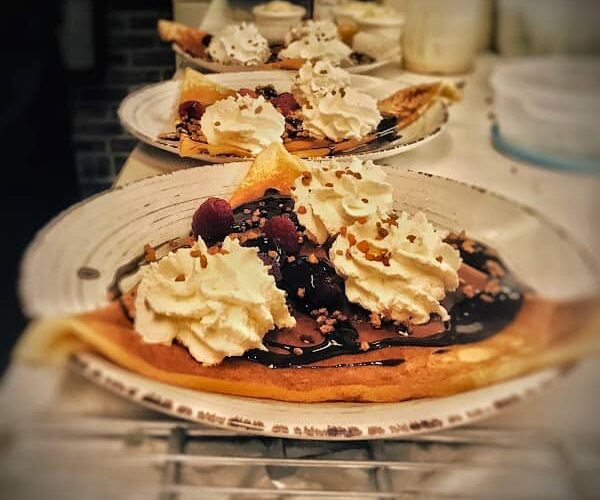 Restaurant Crêperie Hirondelle-Fontainebleau à Fontainebleau, France