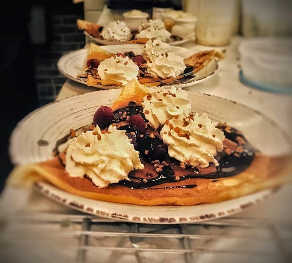 Restaurant Crêperie Hirondelle-Fontainebleau à Fontainebleau, France