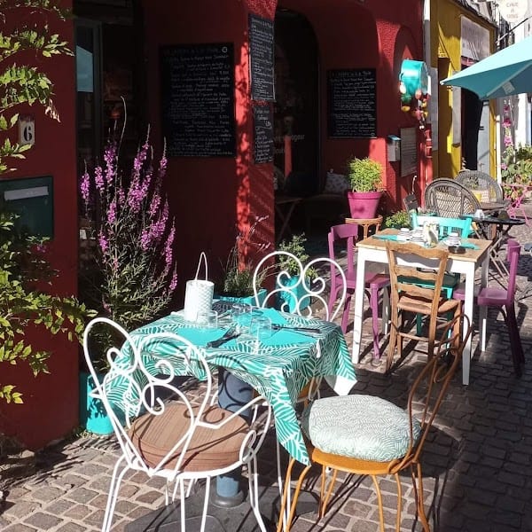 Restaurant Crêperie Le Q de Poule Pornic & livre voyageur à Pornic, France