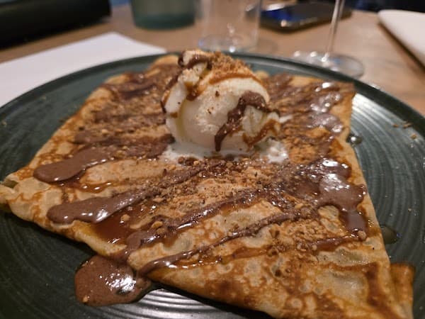 Restaurant Crêperie Les Voiles Rouges à Sceaux, France