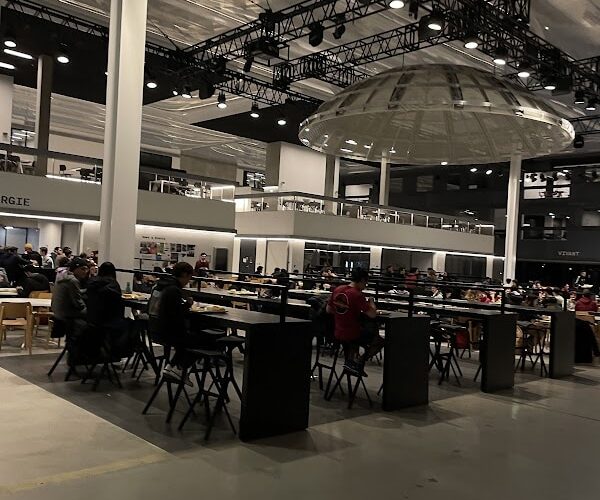 CROUS Eiffel Restaurant à Gif-sur-Yvette, France