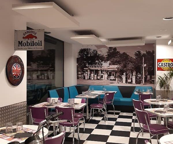 Restaurant D74 à Langres, France