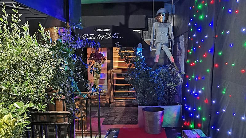 Restaurant Dans les étoiles Pour votre confort garez vous sur le parking du KFC en face, à cause travaux dans la zone à Cergy, France