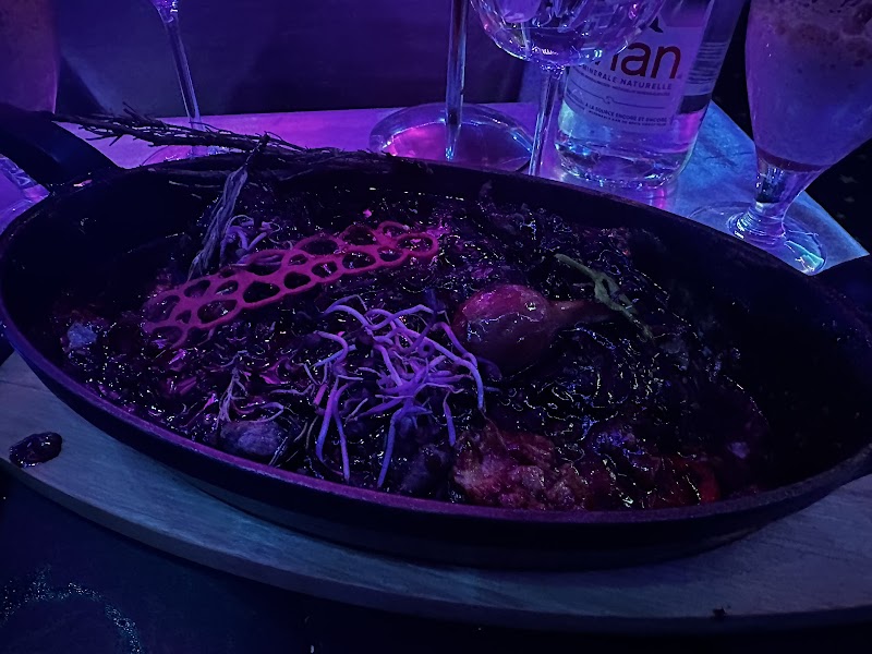 Restaurant Dans les étoiles Pour votre confort garez vous sur le parking du KFC en face, à cause travaux dans la zone à Cergy, France