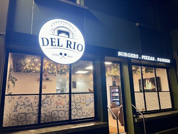 Del Rio – Restaurant pizzeria à Inzinzac-Lochrist, France
