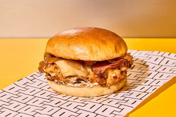 Restaurant DEPARTEMENTAL Amilly – POKAORA & GOLDEN BUN – Food court à emporter à Amilly, France