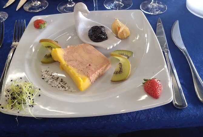 Restaurant DIAMANT BLANC à Vouziers, France