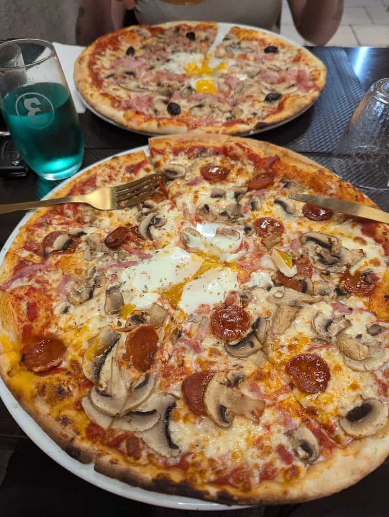 Restaurant Divina Pizza à La Mure, France