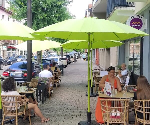 Restaurant Double Je à Aix-les-Bains, France
