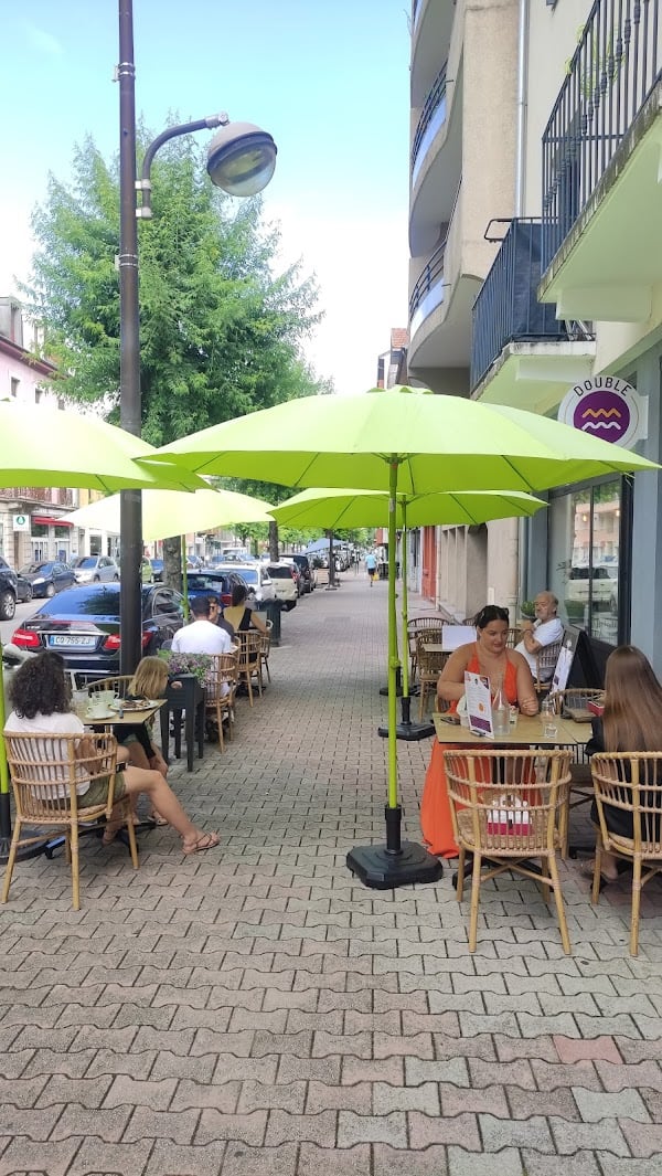 Restaurant Double Je à Aix-les-Bains, France