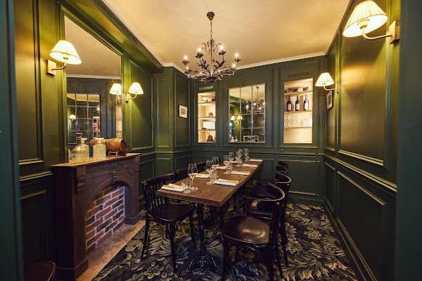 Restaurant Duvin à Paris, France