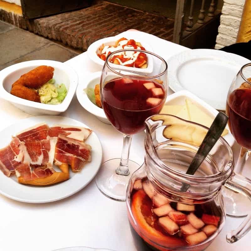 Restaurant El Librero Tapas Y Quesos à Sevilla, Espagne