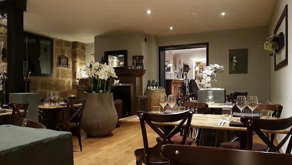 Restaurant En Cuisine à Brive-la-Gaillarde, France