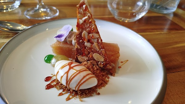 Restaurant En Cuisine à Brive-la-Gaillarde, France