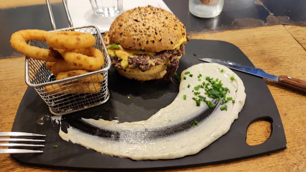 Restaurant ERNEST INN Le Mans à Le Mans, France