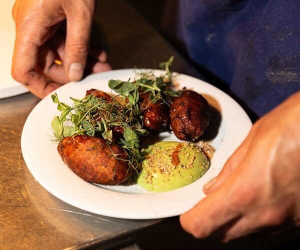 Restaurant es/pacio à Saint-Cyr-sur-Mer, France