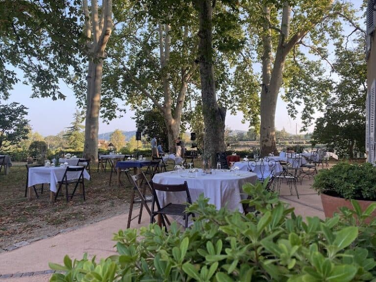 Restaurant Ferme Auberge du Château des Salles à Draguignan, France — photo 1