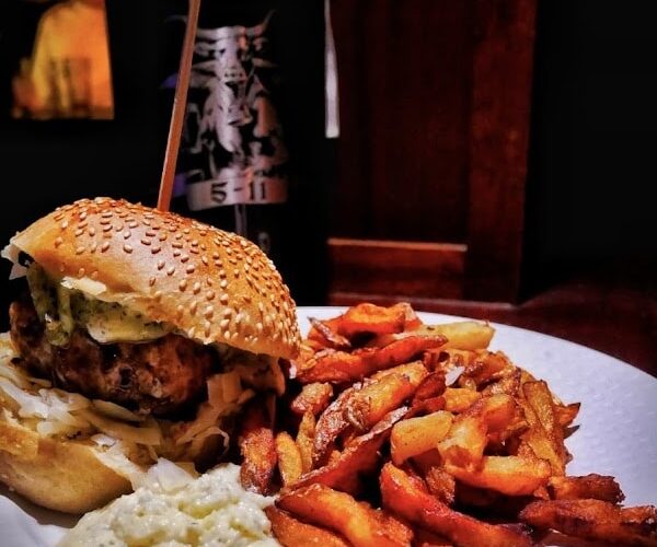 Restaurant Five Eleven à Aurillac, France