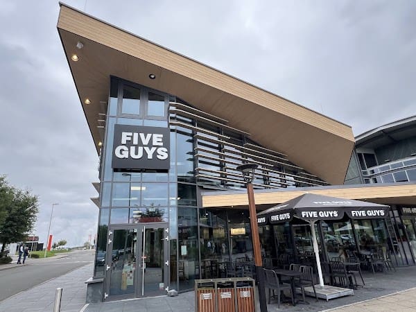 Restaurant Five Guys Zweibrücken, Fashion Outlet à Zweibrücken, Allemagne