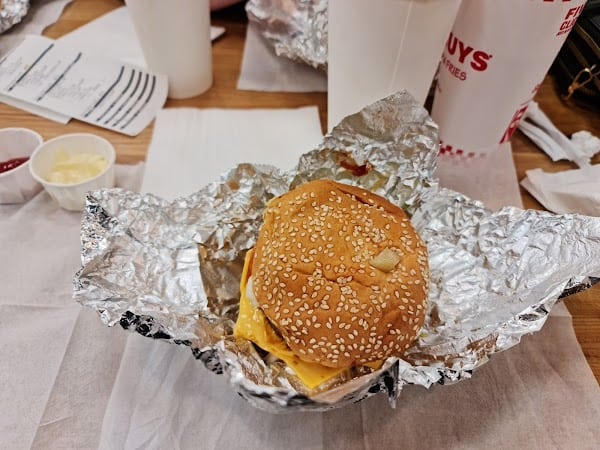 Restaurant Five Guys Zweibrücken, Fashion Outlet à Zweibrücken, Allemagne