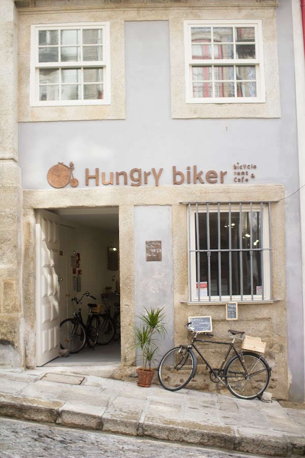 Restaurant Floresta cafe by Hungry biker à porto, Portugal
