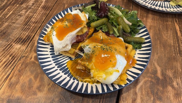 Restaurant Floresta cafe by Hungry biker à porto, Portugal