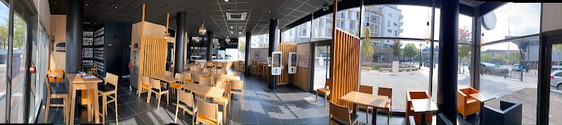 Restaurant Food court mantes à Mantes-la-Jolie, France